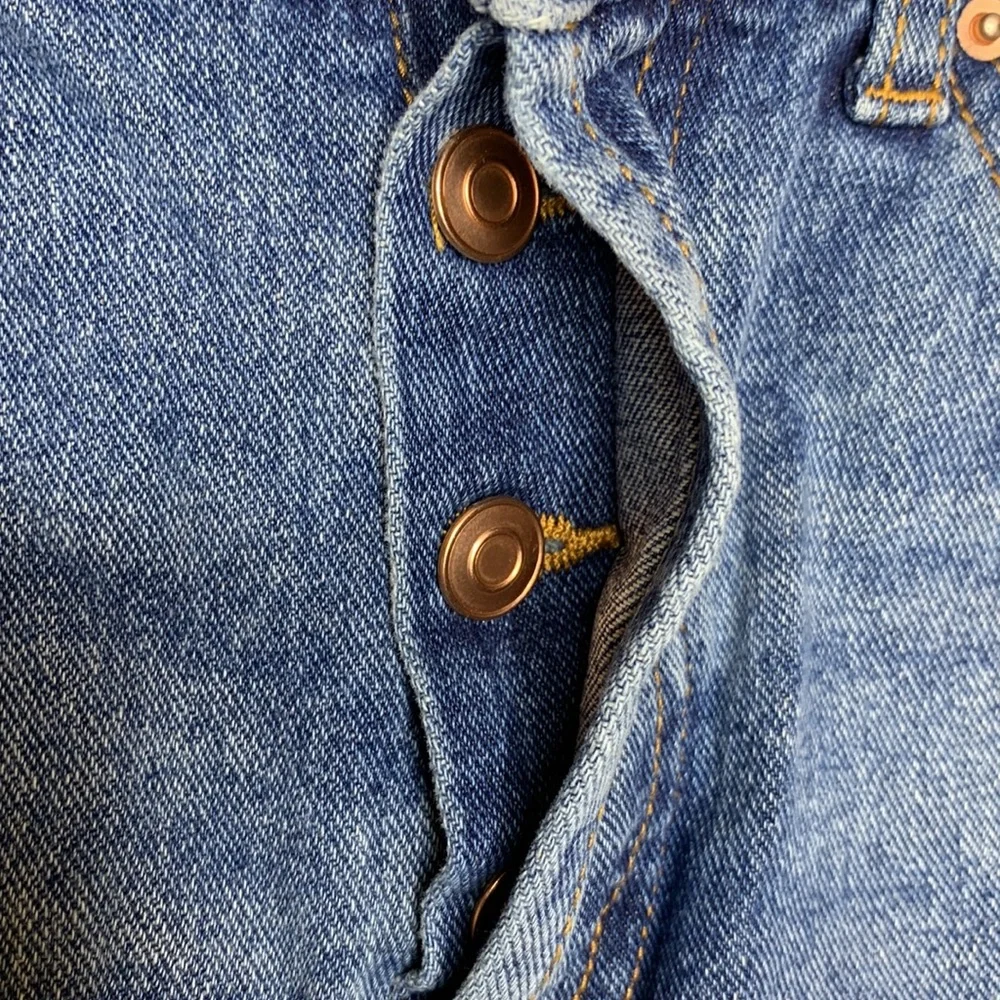 WILD FABLE Jean Shorts HIGH RISE SHORT Destroyed Hem Button Fly 5 Pocket 10